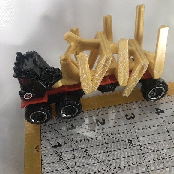 FIEND STINGER Semi Matchbox Toy By Mattel 2013 Metal Cab & Opening Claw Back - Picture 10 of 11